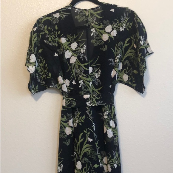 NWT Reformation Lemongrass jumpsuit in Anastasia 2 - Picture 6 of 7